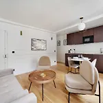 Luxurious Getaway 1Bdr 2P- Eiffel Tower Invalides