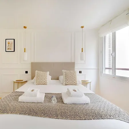 Luxurious Getaway 1bdr 2p- Eiffel Tower Invalides * Parigi